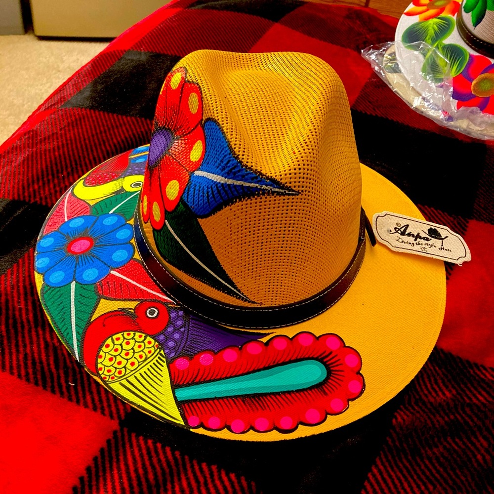 “Authentic Mexican “hand painted Panamá style hat!